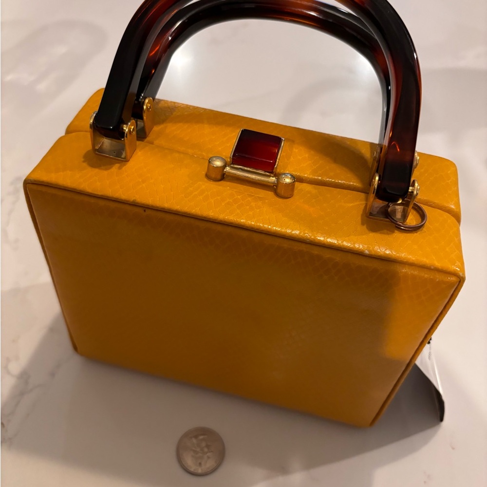 Sorpresa NY square/rectangular mini hand bag with tortoise shell like handles - Picture 7 of 7